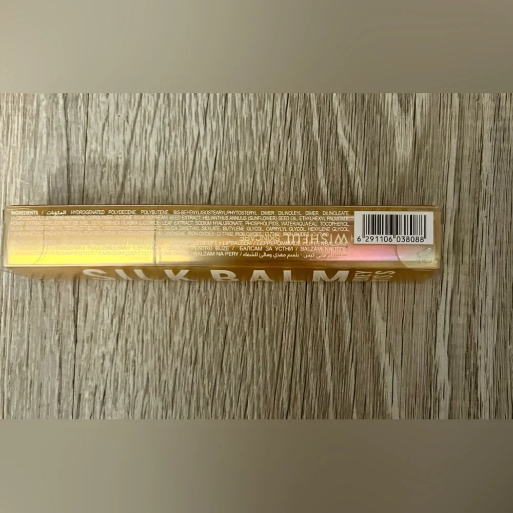 Huda Beauty Silk Balm Honey Kiss Plumping Lip Balm